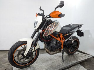 2013 KTM 690 Duke, белый, 389000 рублей, вид 3