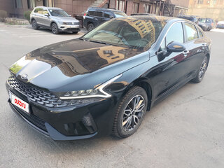 2021 Kia K5 III, чёрный, 2700000 рублей, вид 1