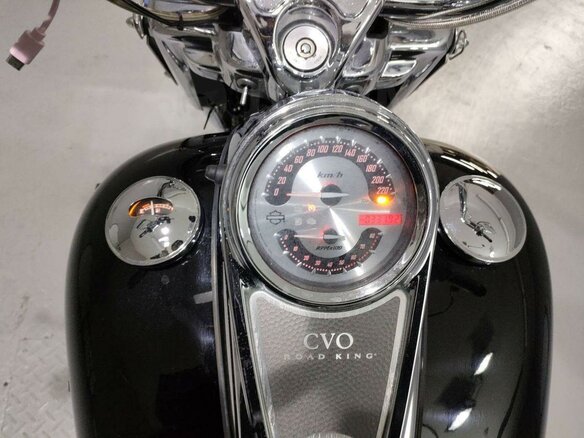 2008 Harley-Davidson Road King, серебристый, 950000 рублей - вид 5
