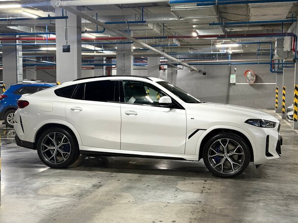 2024 BMW X6 30d III (G06) Рестайлинг, белый, 11700000 рублей - вид 7