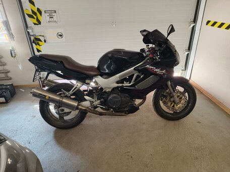 1997 Honda VTR 1000, чёрный, 380000 рублей, вид 2
