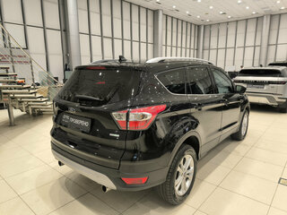 2017 Ford Kuga II Рестайлинг, чёрный, 1530000 рублей, вид 5