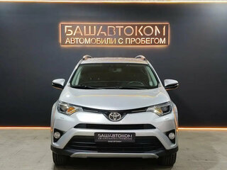 2017 Toyota RAV4 IV (XA40) Рестайлинг, серебристый, 2280000 рублей, вид 2