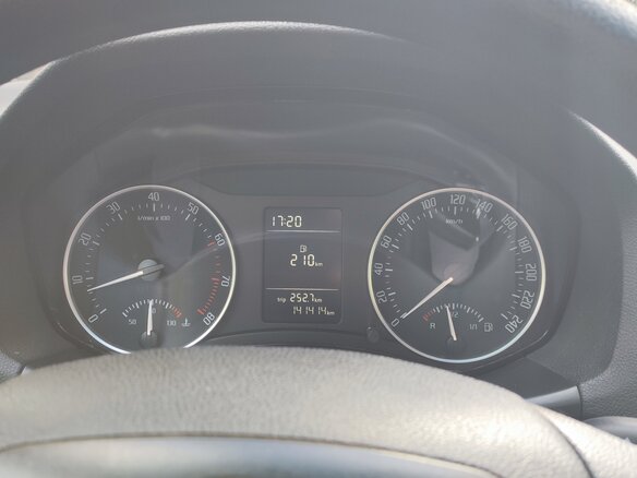 2012 Skoda Octavia II (A5) Рестайлинг, белый, 980000 рублей - вид 4