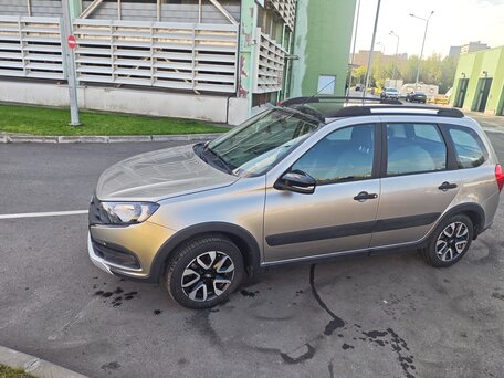2022 Lada (ВАЗ) Granta Cross Euro-2 I Рестайлинг, серебристый, 900000 рублей, вид 2