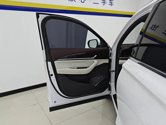 2023 Geely Monjaro (Xingyue L) I, белый, 3391255 рублей - вид 4