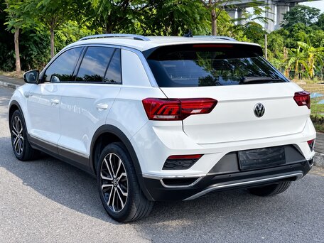 2022 Volkswagen T-Roc I Рестайлинг, белый, 1950002 рублей, вид 4