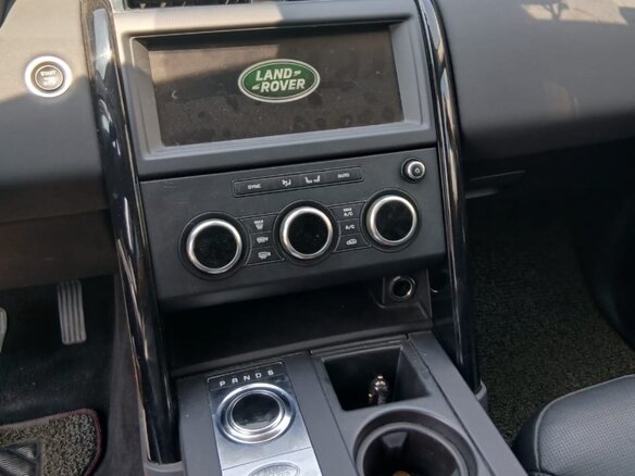 2018 Land Rover Discovery V, белый, 2600000 рублей - вид 8