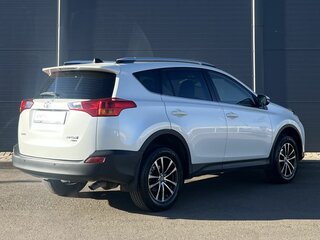 2014 Toyota RAV4 IV (XA40), белый, 1945000 рублей, вид 5