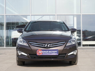 2015 Hyundai Solaris I Рестайлинг, коричневый, 790000 рублей, вид 2
