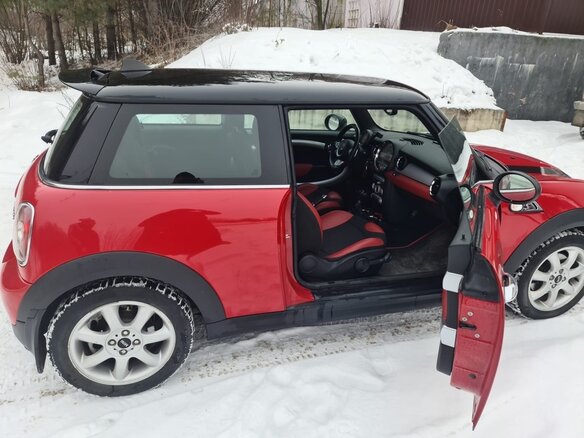2008 Mini Hatch Cooper S II (R56), красный, 1050000 рублей - вид 12
