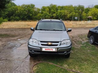 2015 Chevrolet Niva I Рестайлинг, серый, 750000 рублей, вид 1