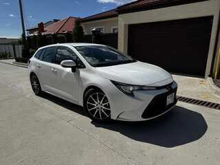 2022 Toyota Corolla XII (E210), белый, 1870000 рублей, вид 1