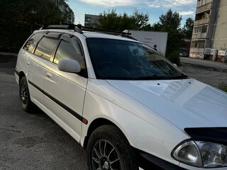 1998 Toyota Caldina II, белый, 560000 рублей, вид 1