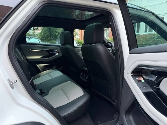 2020 Land Rover Range Rover Evoque II, белый, 4150000 рублей - вид 15