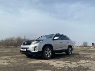 2013 Kia Sorento II Рестайлинг, серебристый, 1600000 рублей, вид 1
