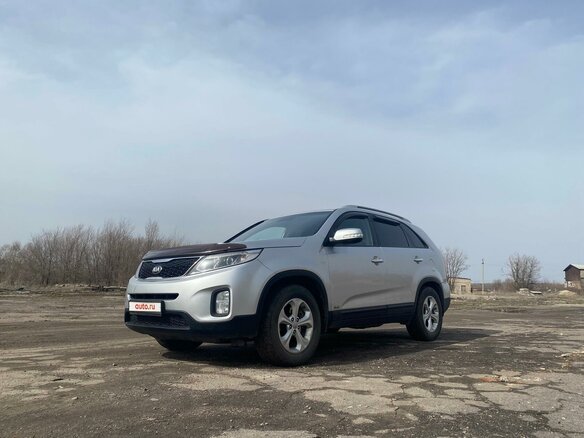 2013 Kia Sorento II Рестайлинг, серебристый, 1600000 рублей