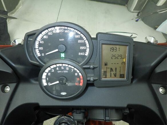 2014 BMW F 800 GT, оранжевый, 700000 рублей - вид 6