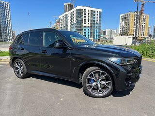 2022 BMW X5 30d IV (G05/G18), чёрный, 6300000 рублей, вид 3