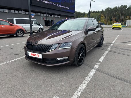 2017 Skoda Octavia III (A7) Рестайлинг, коричневый, 1570000 рублей, вид 1