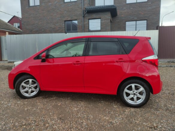 2012 Toyota Ractis II, красный, 999999 рублей - вид 5