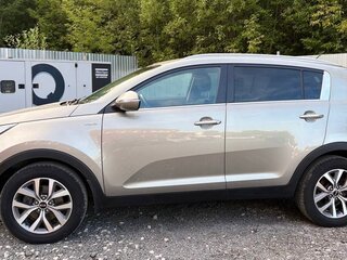 2015 Kia Sportage III Рестайлинг, серебристый, 1620000 рублей, вид 5