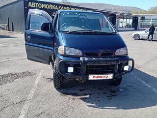 1995 Mitsubishi Delica IV, синий, 850000 рублей, вид 2