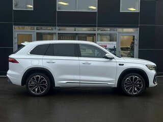 2025 Geely Monjaro (Xingyue L) I Рестайлинг 2 (China Market), белый, 4450000 рублей, вид 4