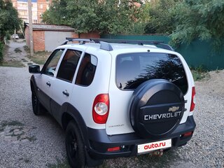2015 Chevrolet Niva I Рестайлинг, белый, 780000 рублей, вид 3