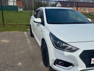 2019 Hyundai Solaris II, белый, 1300000 рублей, вид 3