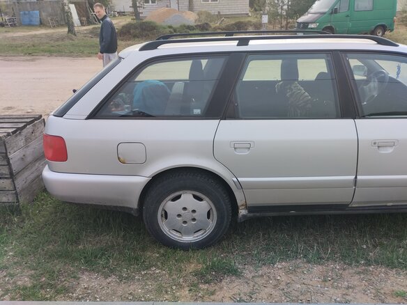 1994 Audi A6 I (C4), серебристый, 350000 рублей - вид 3