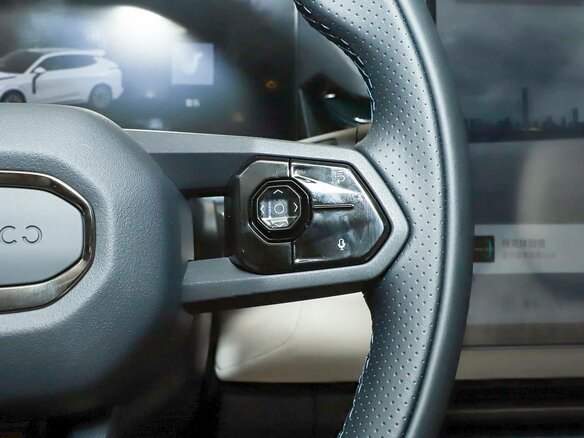 2026 Lynk & Co 08 EM-P 38.2 kWh I Рестайлинг, серебристый, 5960000 рублей - вид 21