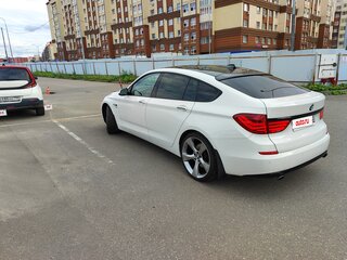 2011 BMW 5 серии Gran Turismo 535d xDrive VI (F10/F11/F07), белый, 2100000 рублей, вид 3