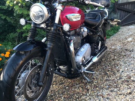 2018 Triumph Bonneville Speedmaster, пурпурный, 1150000 рублей, вид 2