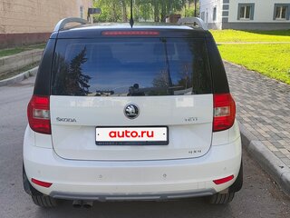 2015 Skoda Yeti I Рестайлинг, белый, 1400000 рублей, вид 2
