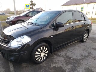 2011 Nissan Tiida I Рестайлинг, коричневый, 850000 рублей, вид 4