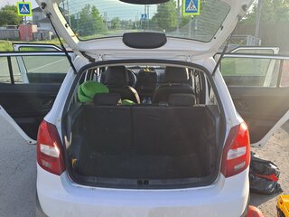 2011 Skoda Fabia II Рестайлинг, белый, 350000 рублей, вид 4