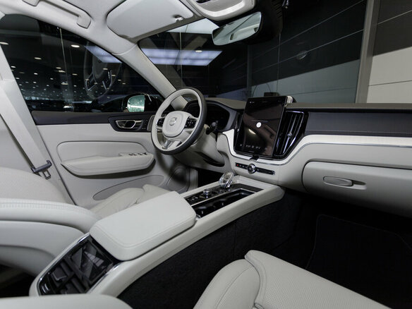 2026 Volvo XC60 II Рестайлинг 2, коричневый, 8300000 рублей - вид 18