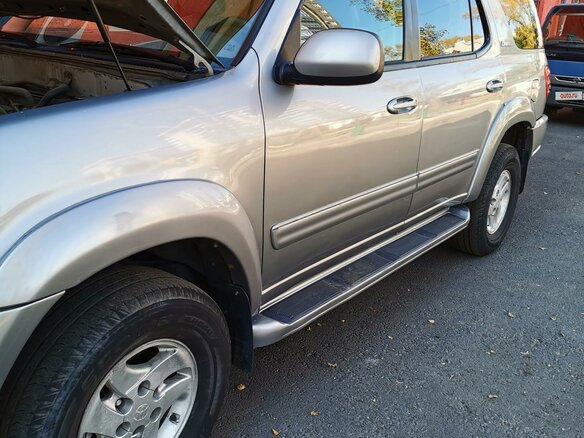 2001 Toyota Sequoia I, серый, 2900000 рублей - вид 3