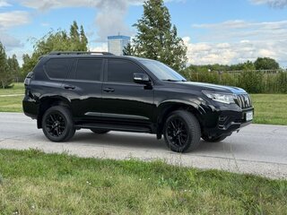 2021 Toyota Land Cruiser Prado 150 Series Рестайлинг 3, чёрный, 5400000 рублей, вид 3
