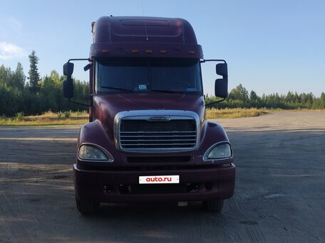 2004 Freightliner Columbia, красный, 1500000 рублей, вид 1