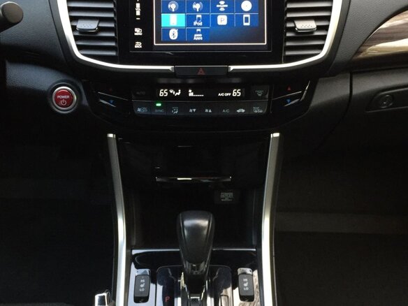 2016 Honda Accord IX Рестайлинг, белый, 1350000 рублей - вид 13