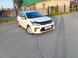 2019 Kia Rio IV, белый, 1350000 рублей, вид 3