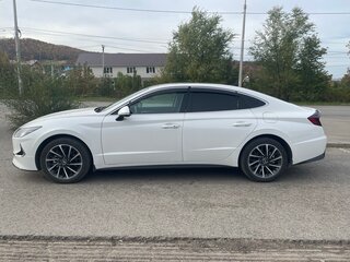 2020 Hyundai Sonata VIII (DN8), белый, 2600000 рублей, вид 4