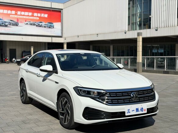 2023 Volkswagen Sagitar III Рестайлинг, белый, 1350000 рублей - вид 1