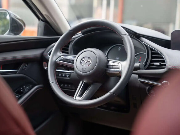 2022 Mazda 3 Axela IV (BP), белый, 1875000 рублей - вид 8