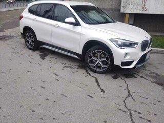 2018 BMW X1 18i sDrive II (F48), белый, 2050000 рублей, вид 3