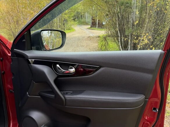 2014 Nissan Qashqai II, красный, 1500000 рублей - вид 17