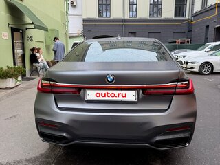 2017 BMW 7 серии 730d xDrive VI (G11/G12), серый, 5450000 рублей, вид 2