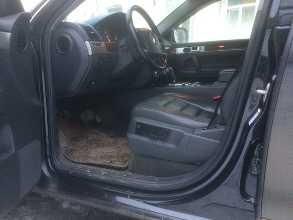 2006 Volkswagen Touareg I, чёрный - вид 2